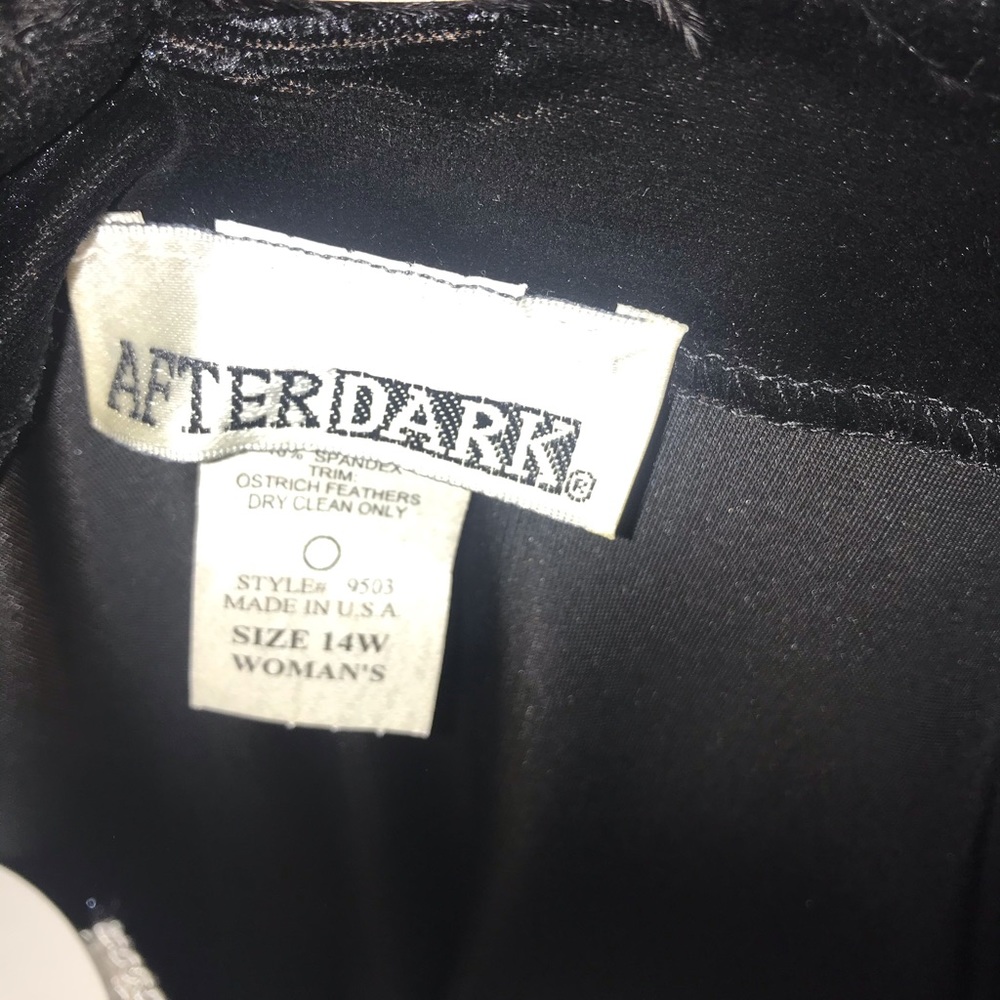 Black Velvet Swing Jacket - Picture 4 of 5